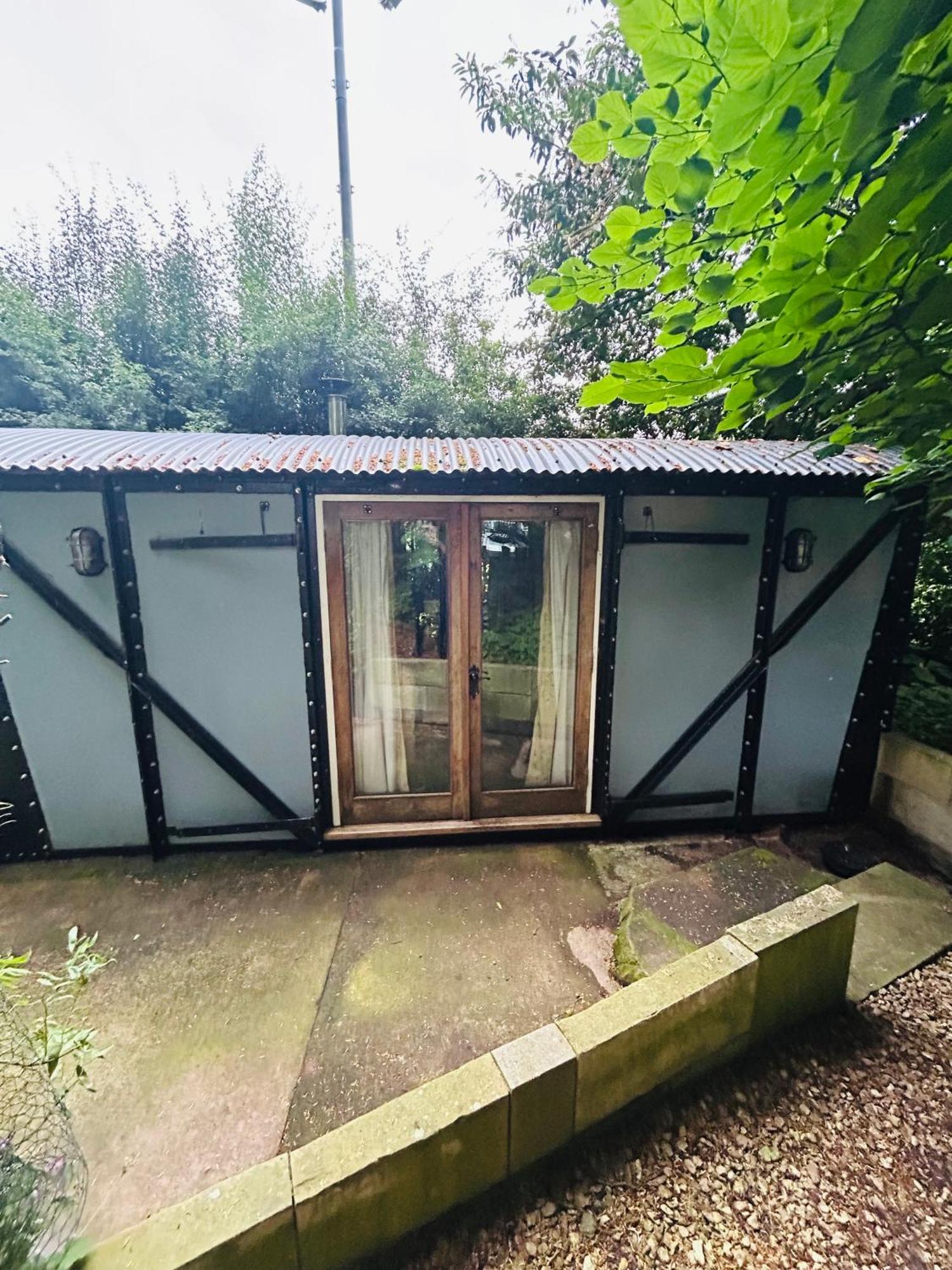 The Railway Carriage - Blue Villa Glasbury Exteriör bild