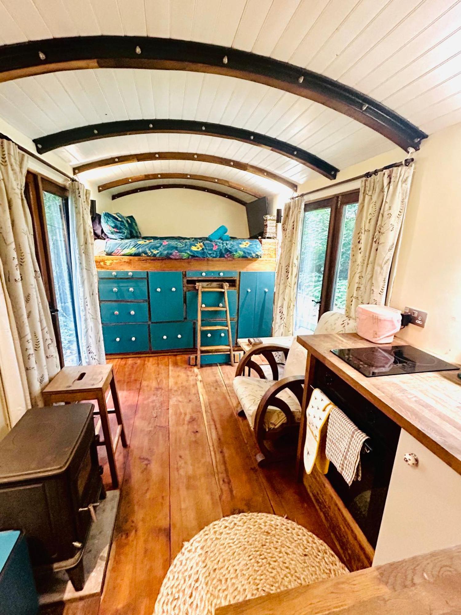 The Railway Carriage - Blue Villa Glasbury Exteriör bild